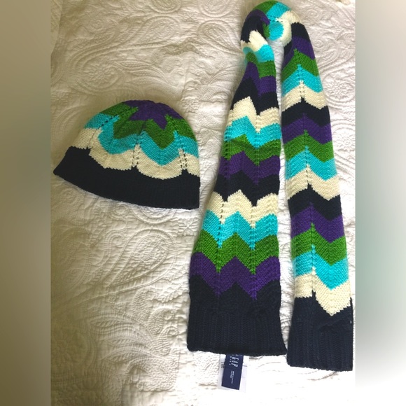 GAP winter scarf & hat 2 Pc set in 5 color blocks blue purple green black cream - Picture 2 of 8